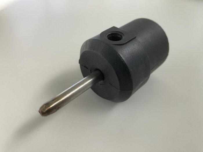 Inboard gennaker pole end