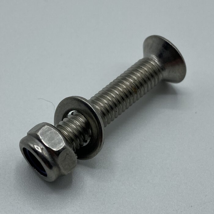 Dart gudgeon/pintle fixing set