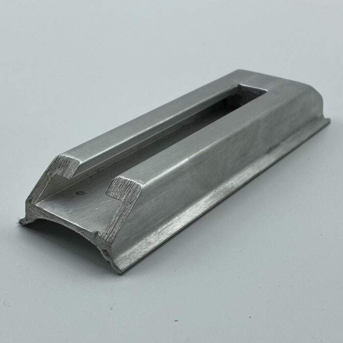 Mast hound track slide