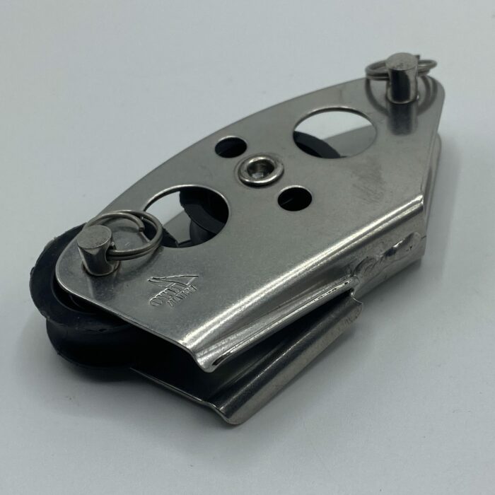 Dart 18 downhaul cleat