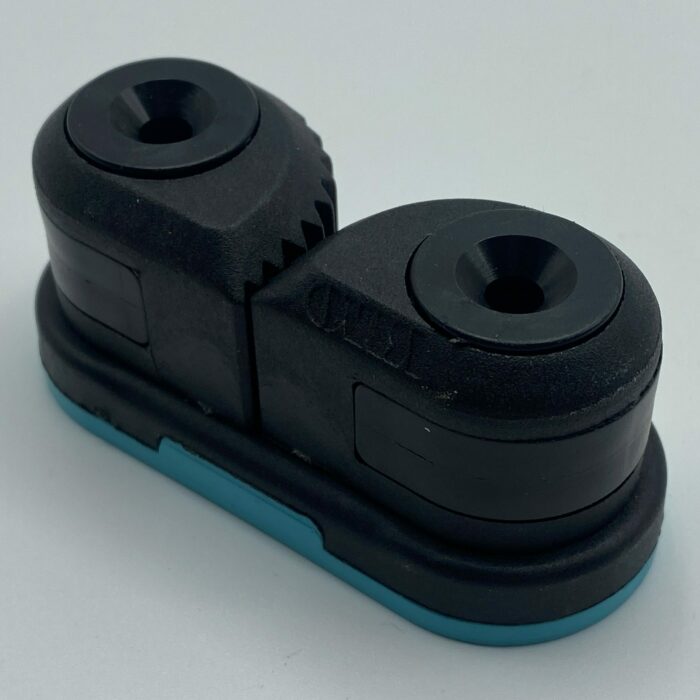 Large cam cleat