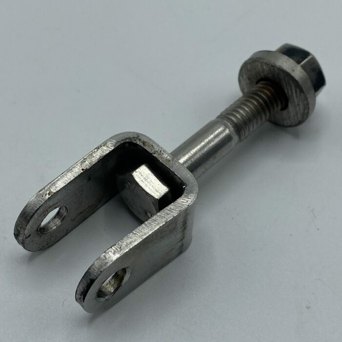 Dart mainsheet block swivel