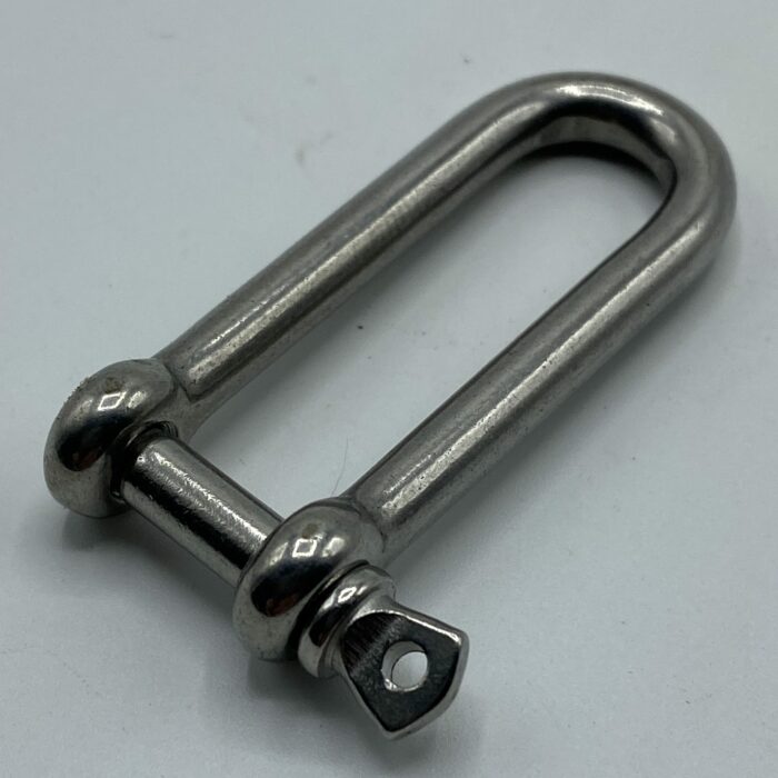 Dart 16 mainsheet block shackle