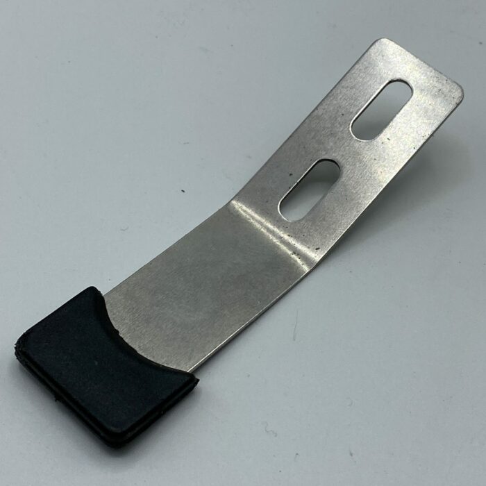 Rudder retaining clip for Dart 16 transom plate.