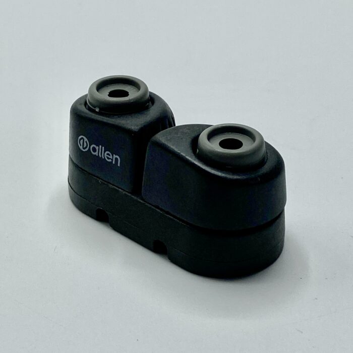 Small cam cleat