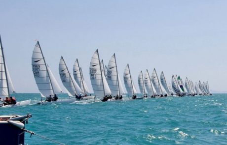 Dart 18 catamarans on start line